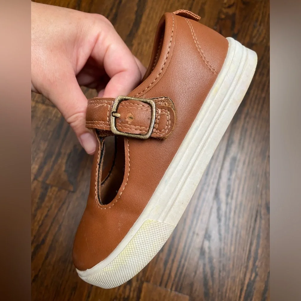 OshKosh B'gosh- Kids' Brown Faux Leather Mary Jane Shoes toddler girl USED